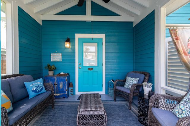 4522 Avenue P, Galveston, TX 77551