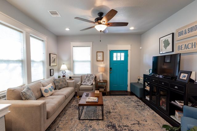 4522 Avenue P, Galveston, TX 77551