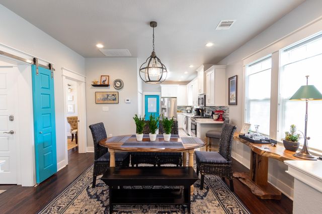 4522 Avenue P, Galveston, TX 77551