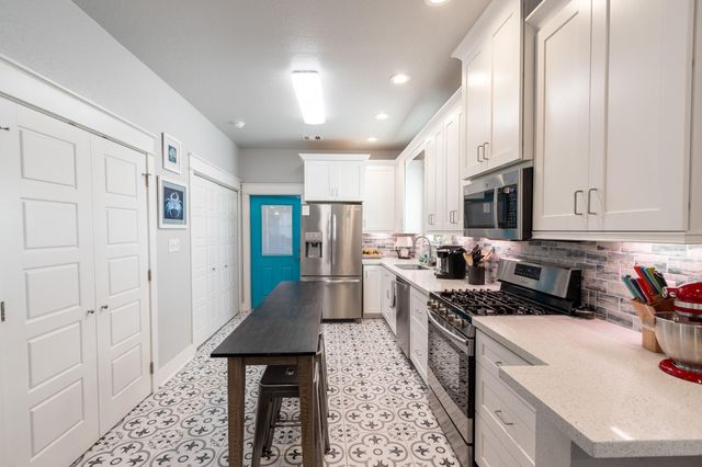 4522 Avenue P, Galveston, TX 77551