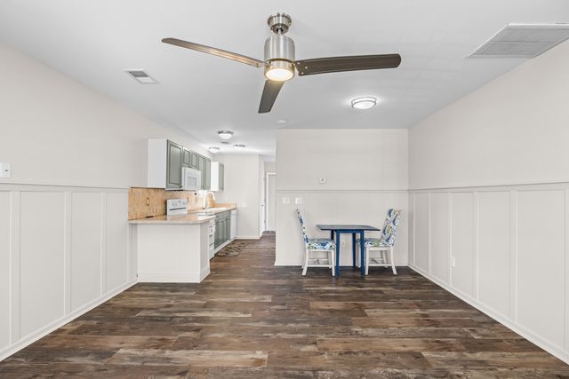 221 Addison Cottage Way, Murrells Inlet, SC 29576