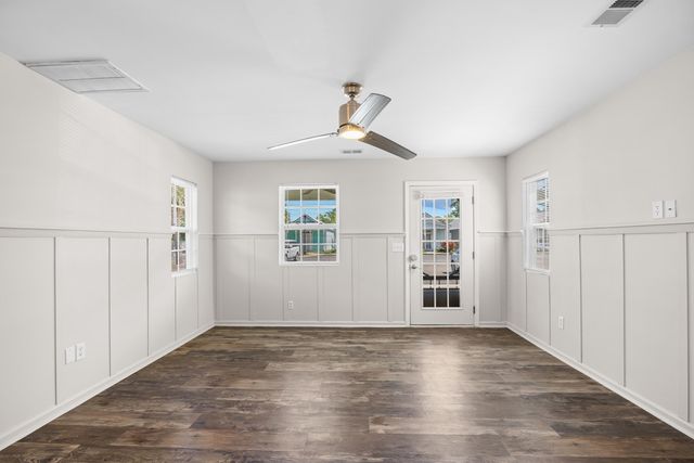 221 Addison Cottage Way, Murrells Inlet, SC 29576