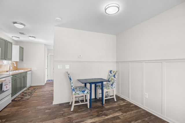 221 Addison Cottage Way, Murrells Inlet, SC 29576