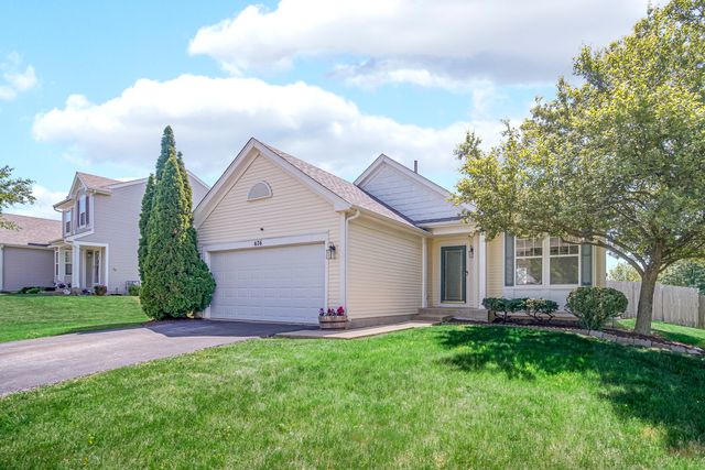 676 Hamilton Lane, North Aurora, IL 60542