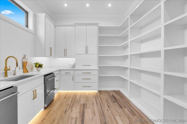 3804 S St Louis Avenue, Tulsa, OK 74105