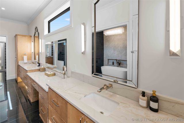 3804 S St Louis Avenue, Tulsa, OK 74105