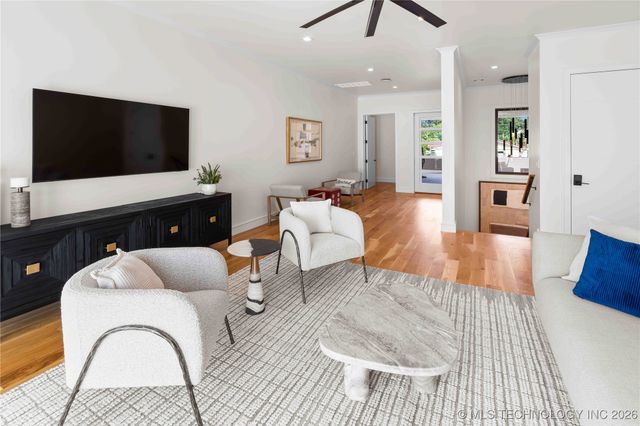 3804 S St Louis Avenue, Tulsa, OK 74105