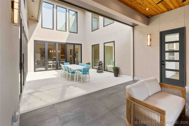 3804 S St Louis Avenue, Tulsa, OK 74105