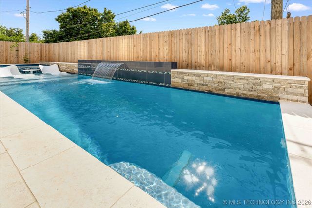 3804 S St Louis Avenue, Tulsa, OK 74105