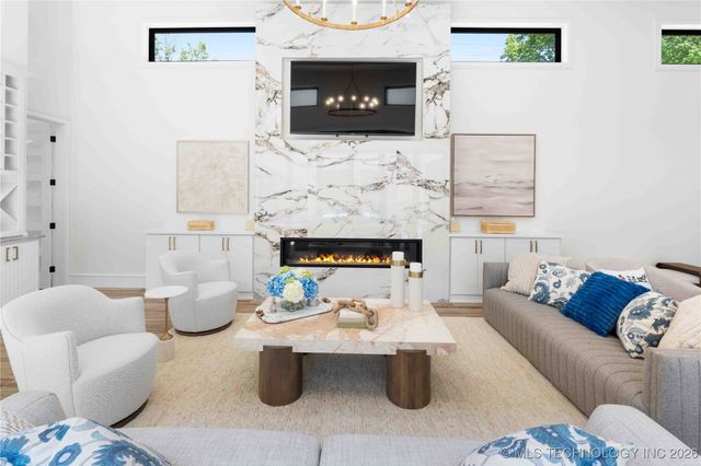 3804 S St Louis Avenue, Tulsa, OK 74105