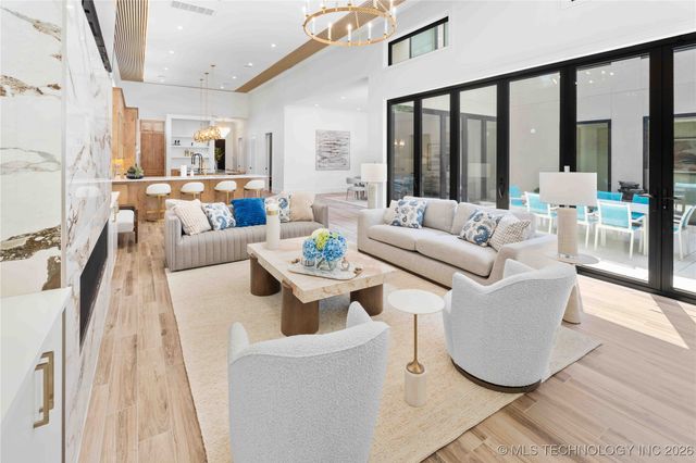 3804 S St Louis Avenue, Tulsa, OK 74105