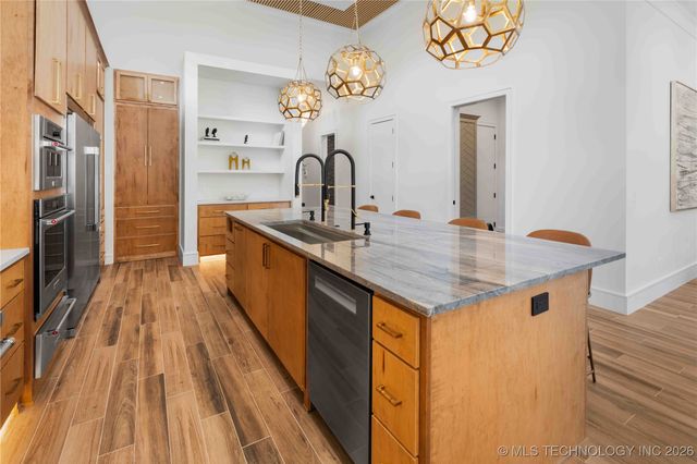 3804 S St Louis Avenue, Tulsa, OK 74105