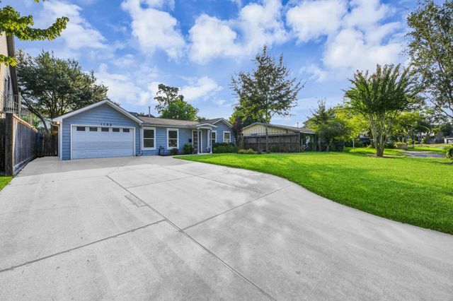 1108 Wakefield Drive, Houston, TX 77018