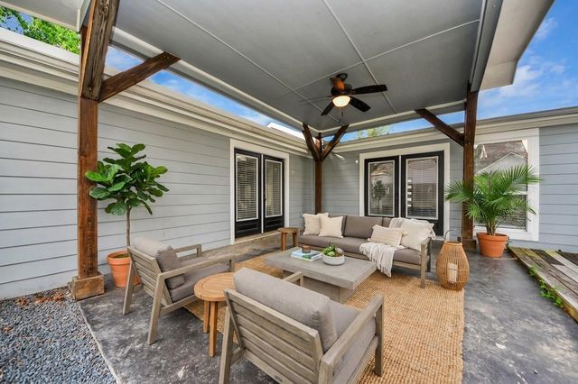 1108 Wakefield Drive, Houston, TX 77018