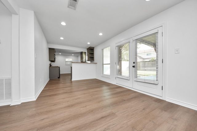 1108 Wakefield Drive, Houston, TX 77018