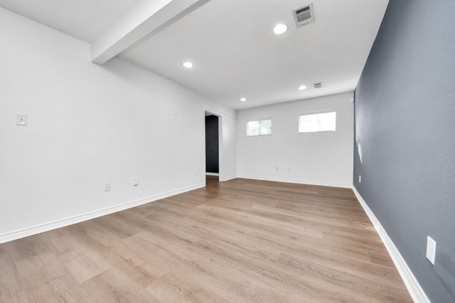 1108 Wakefield Drive, Houston, TX 77018