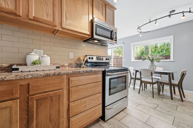 1762 Mcknight Road N 17, Maplewood, MN 55109