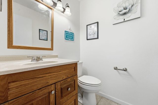 1762 Mcknight Road N 17, Maplewood, MN 55109