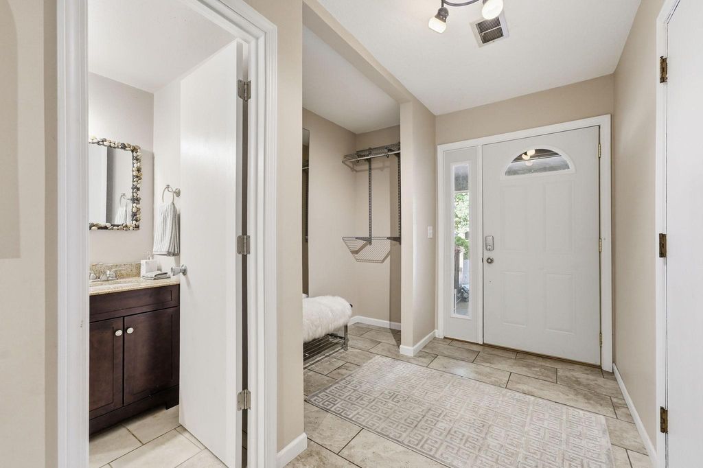 1762 Mcknight Road N 17, Maplewood, MN 55109 — photo 3