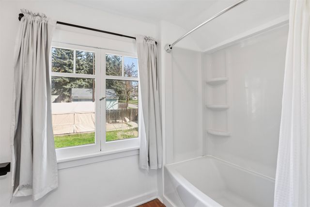 3402 W Kiernan Ave, Spokane, WA 99205