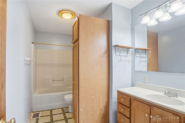 1209 Ringwalt Drive, Dayton, OH 45432