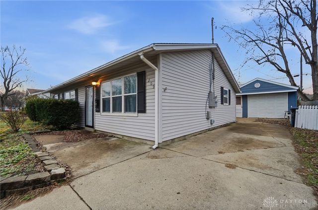 1209 Ringwalt Drive, Dayton, OH 45432