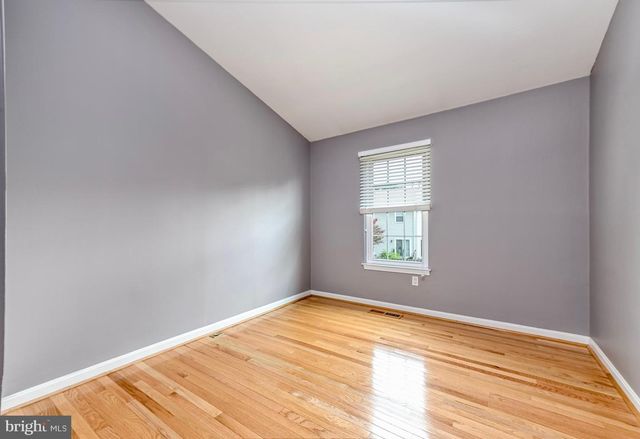 1020 SMARTTS LN NE, Leesburg, VA 20176