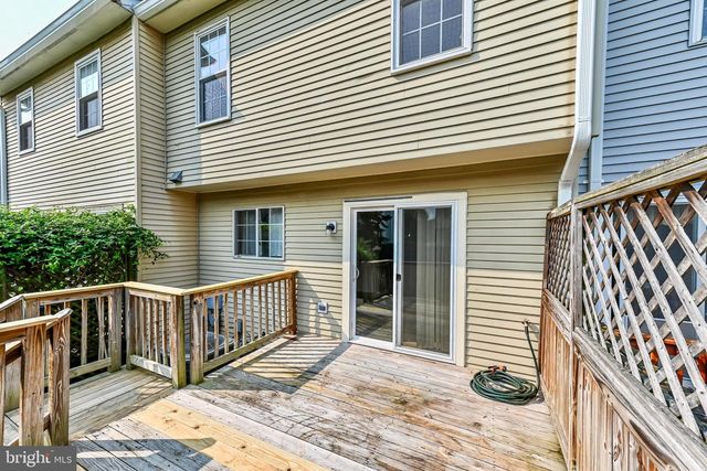 1020 SMARTTS LN NE, Leesburg, VA 20176