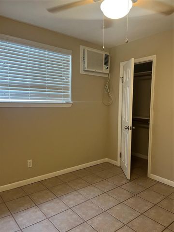 4010 Feagan Street 5, Houston, TX 77007