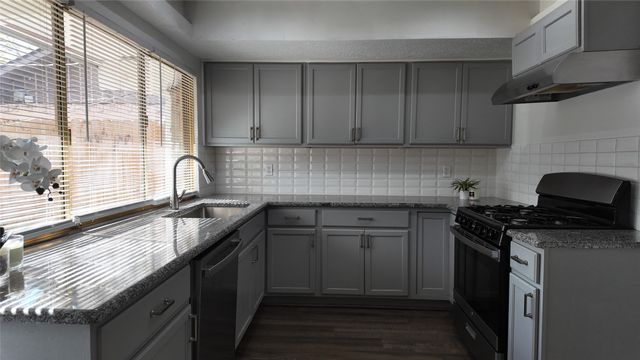 113 Harper Court, Grand Prairie, TX 75051