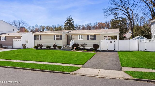 27 Lafayette Drive, Hazlet, NJ 07730