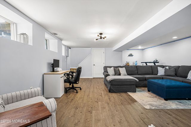 27 Lafayette Drive, Hazlet, NJ 07730