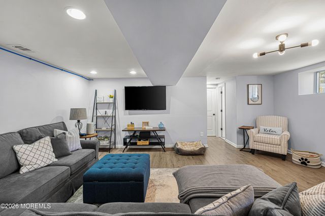 27 Lafayette Drive, Hazlet, NJ 07730