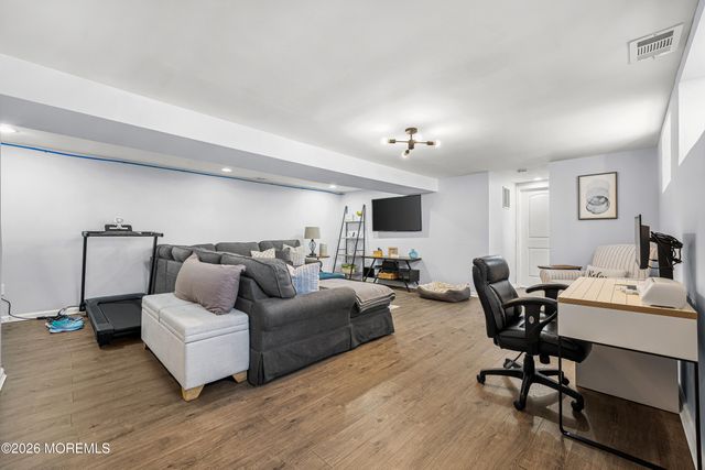 27 Lafayette Drive, Hazlet, NJ 07730