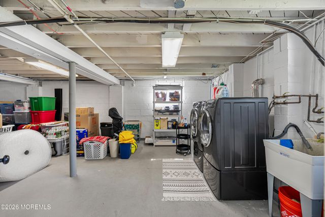 27 Lafayette Drive, Hazlet, NJ 07730