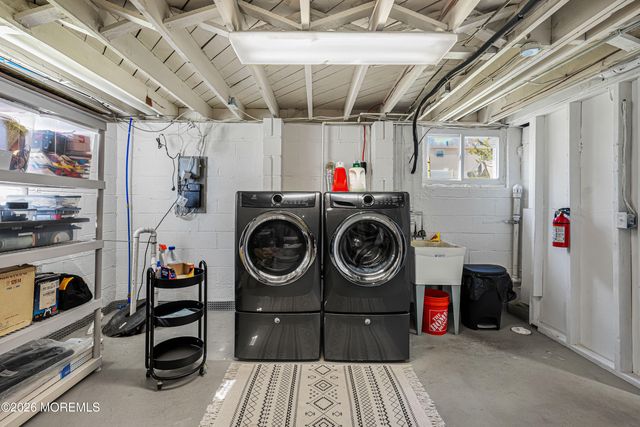 27 Lafayette Drive, Hazlet, NJ 07730