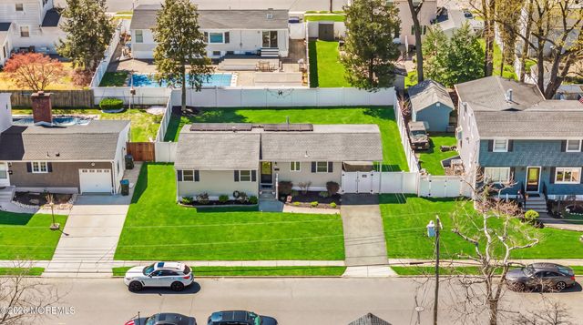 27 Lafayette Drive, Hazlet, NJ 07730