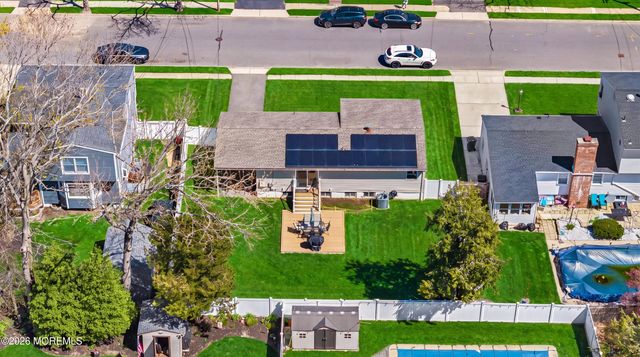 27 Lafayette Drive, Hazlet, NJ 07730