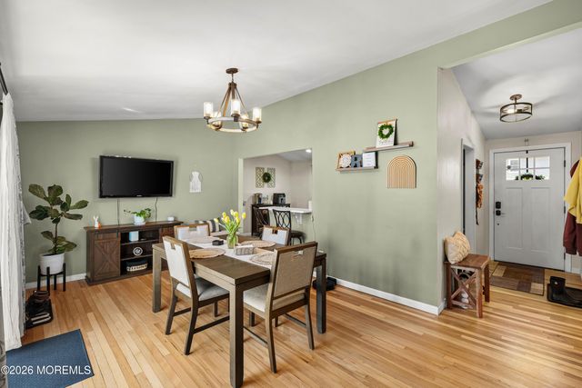 27 Lafayette Drive, Hazlet, NJ 07730