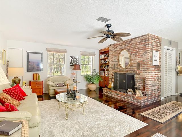 4525 AUDUBON AVENUE, De Leon Springs, FL 32130