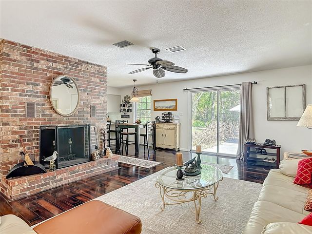 4525 AUDUBON AVENUE, De Leon Springs, FL 32130