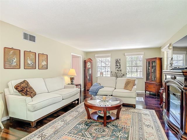 4525 AUDUBON AVENUE, De Leon Springs, FL 32130