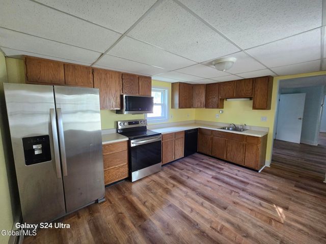 70 Oak Street, Saratoga Springs, Inside, NY 12866