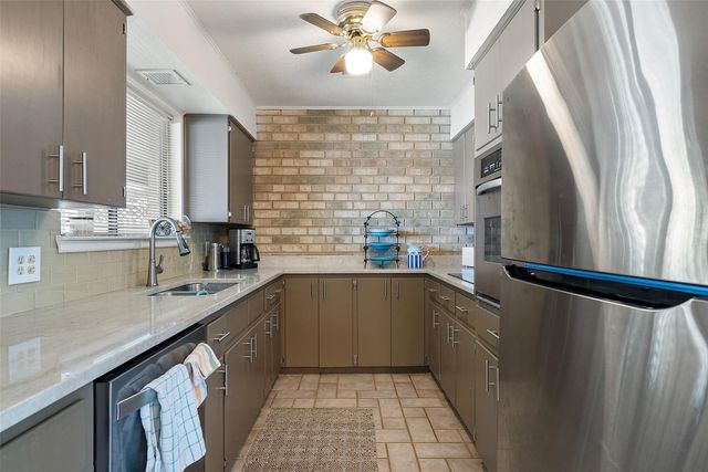 141 Perry LN, Kingsland, TX 78639