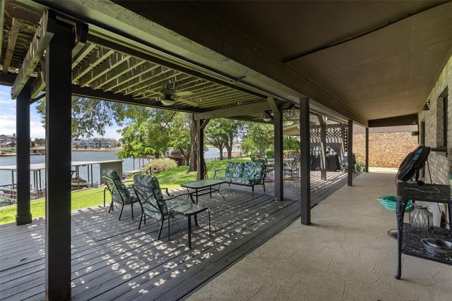 141 Perry LN, Kingsland, TX 78639
