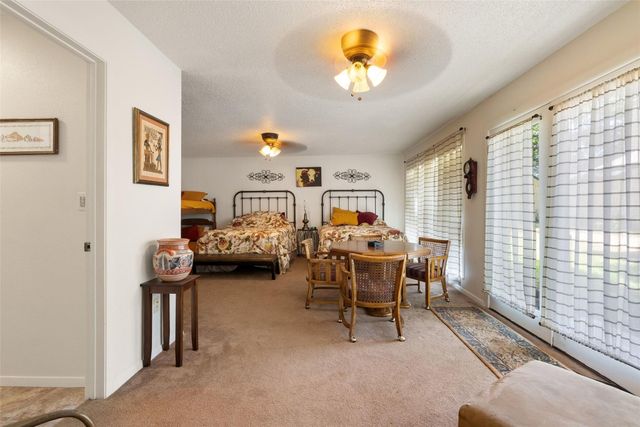 141 Perry LN, Kingsland, TX 78639