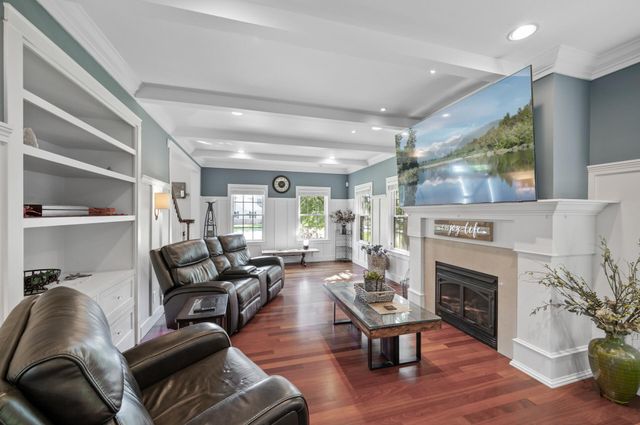 38104 Everton Avenue, North Branch, MN 55056