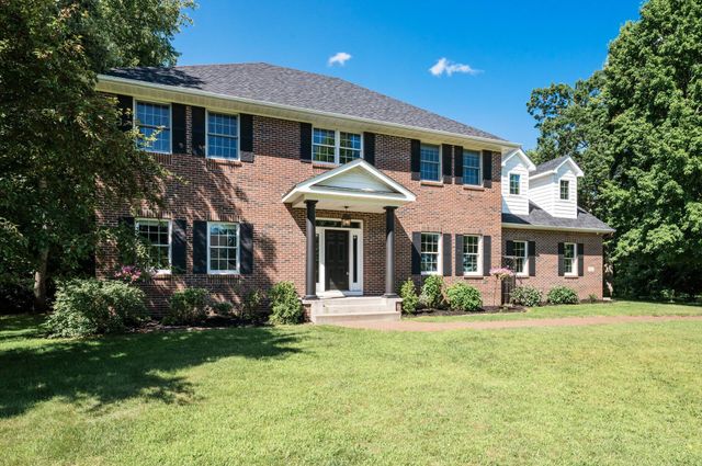 38104 Everton Avenue, North Branch, MN 55056