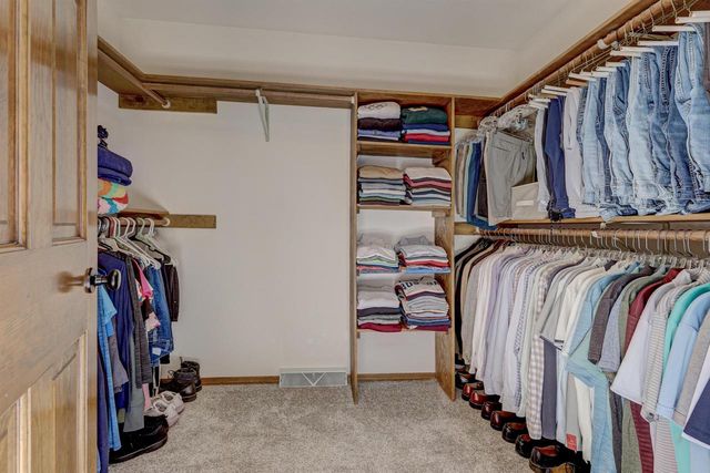 624 S KELLER PARK DRIVE, Appleton, WI 54914