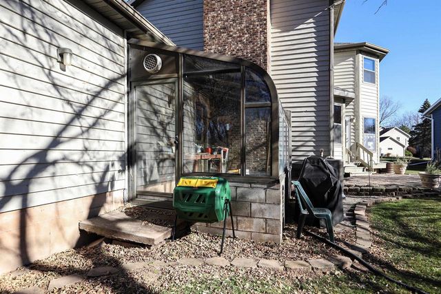 624 S KELLER PARK DRIVE, Appleton, WI 54914